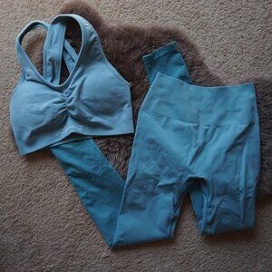 Alphalete Sky Blue Ocean Ombre Workout Set Leggings & Sportsbra